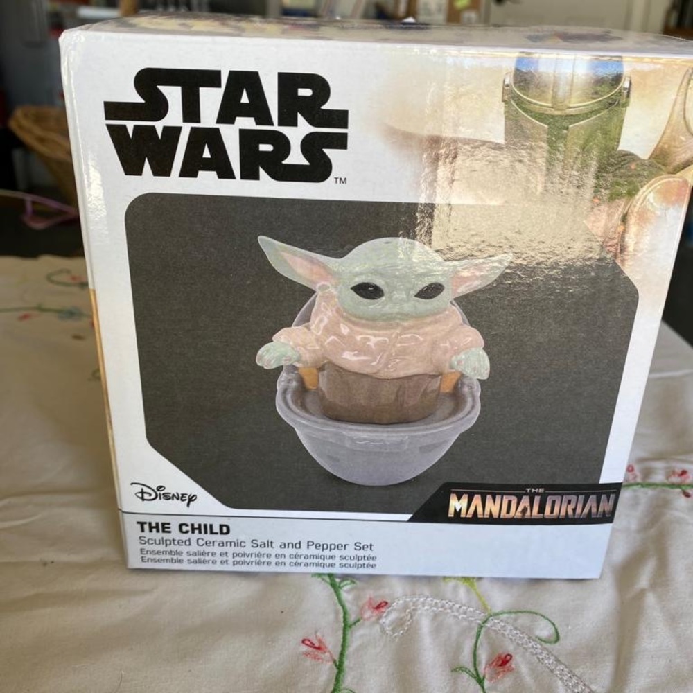 Star Wars The Child Ceramic Salt and Pepper Set